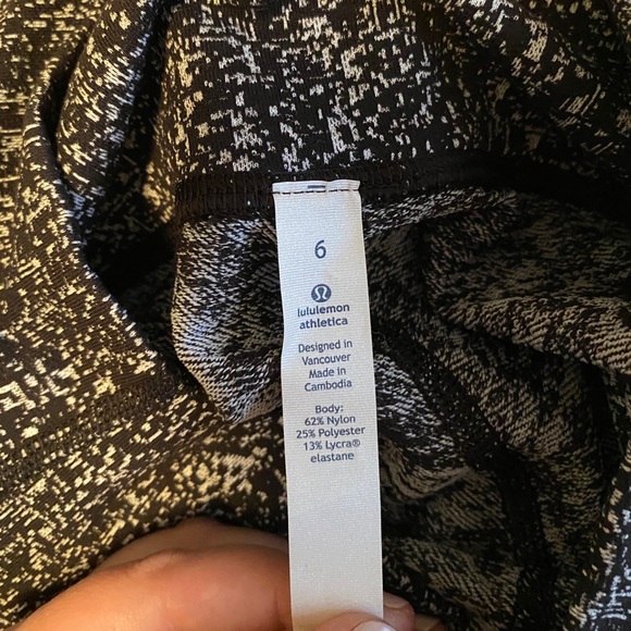 Lululemon Leggings 7/8 Length - Picture 4 of 4